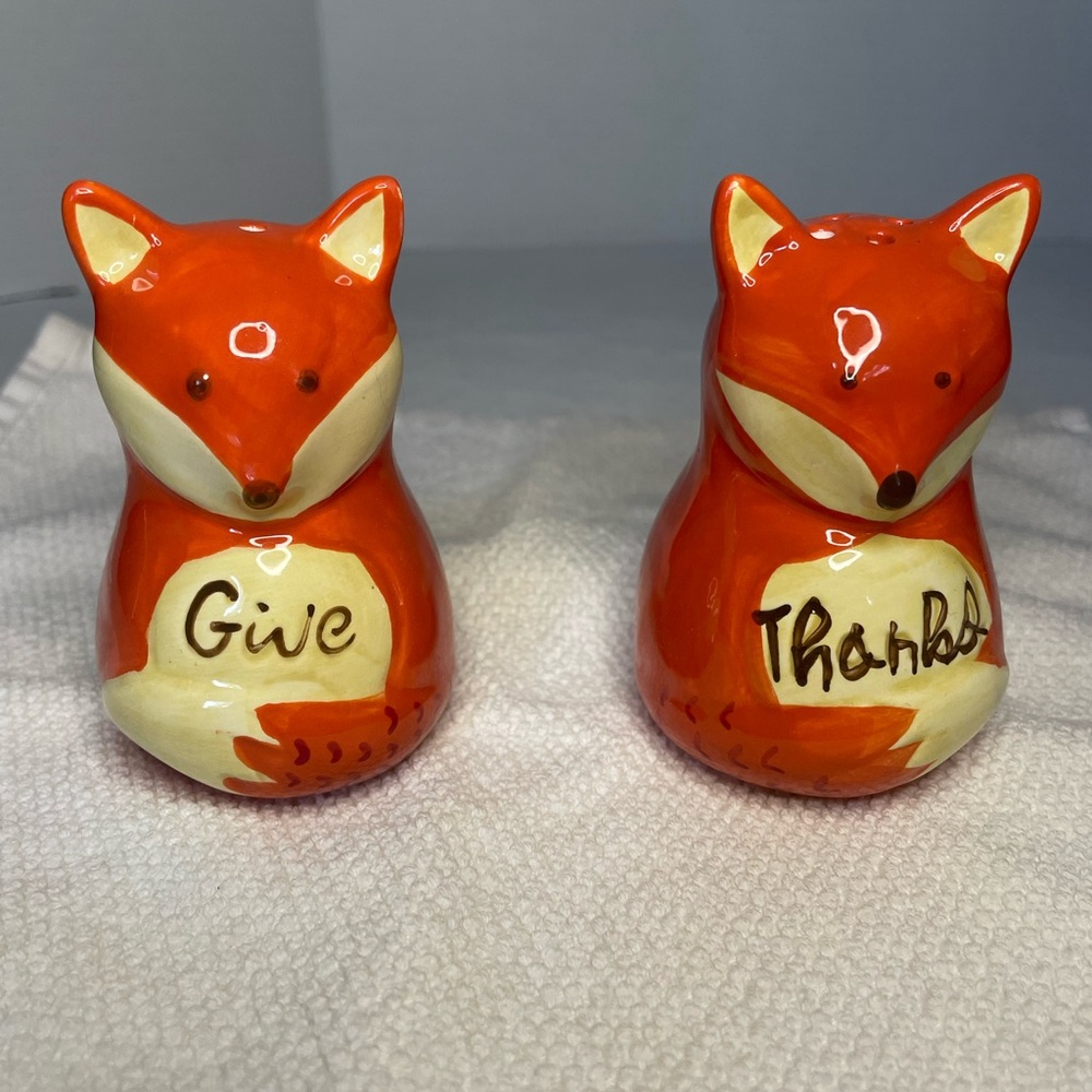 Salt and Pepper Shakers. Essential Home, Fox Give Thanks. New in box.